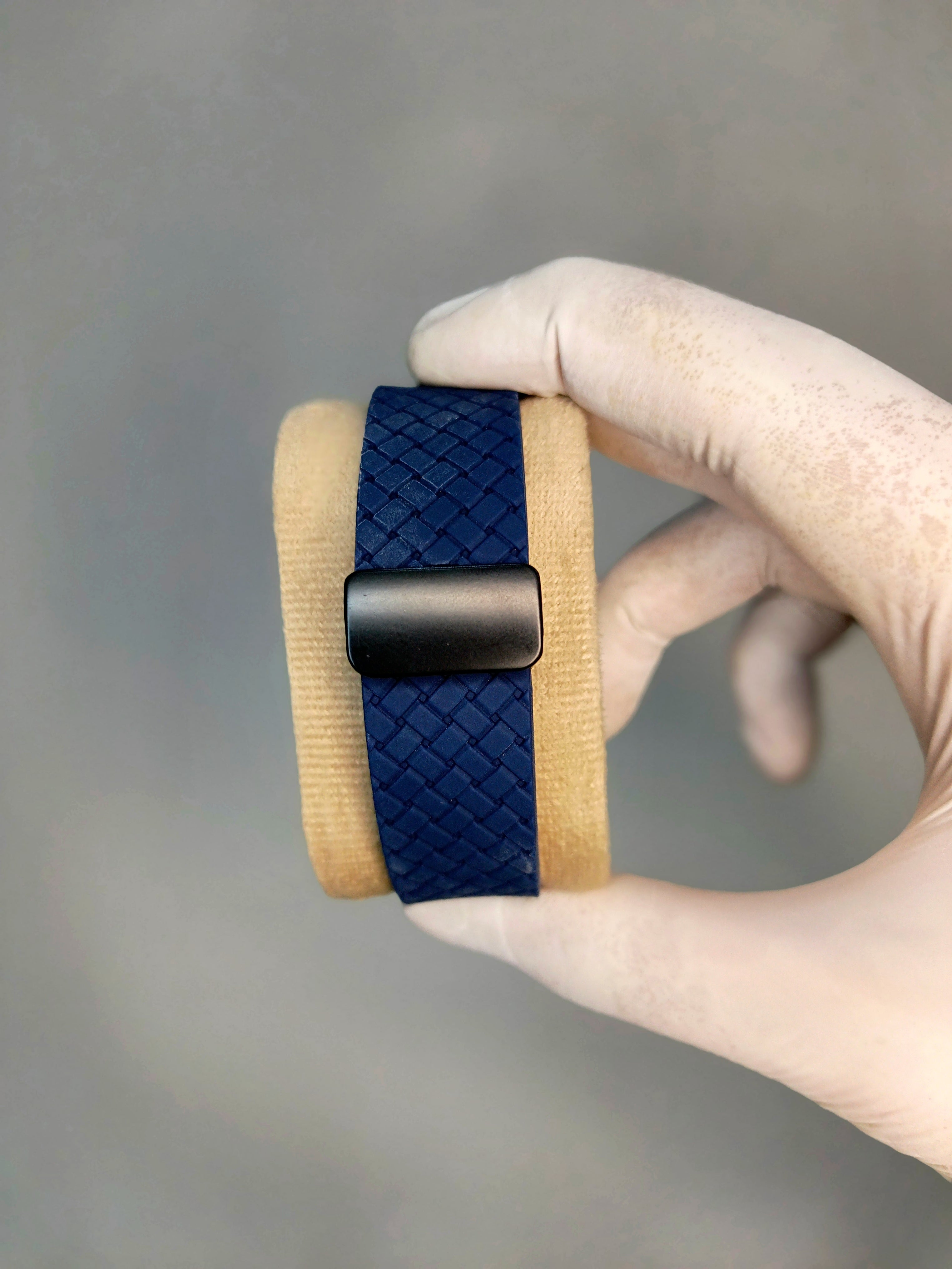 HERYI Silicone Strap Magnetic Lock Blue – AAA Quality