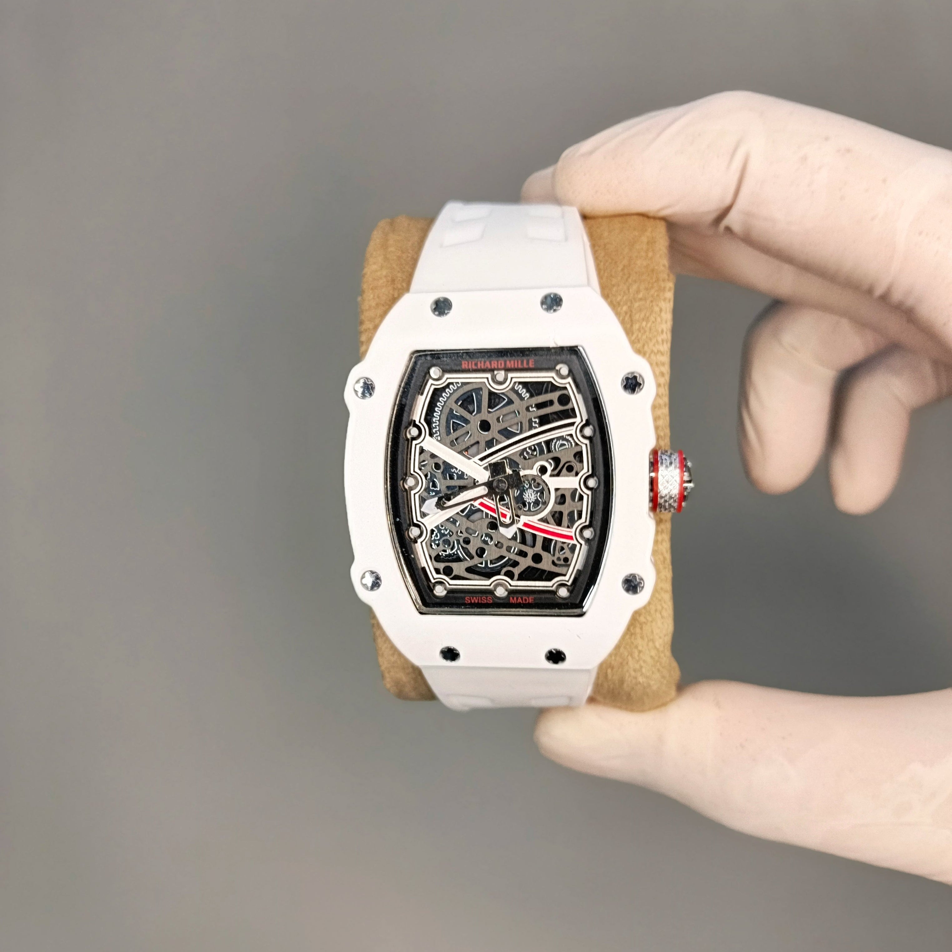 RM 6702 All White – AAA Quality.